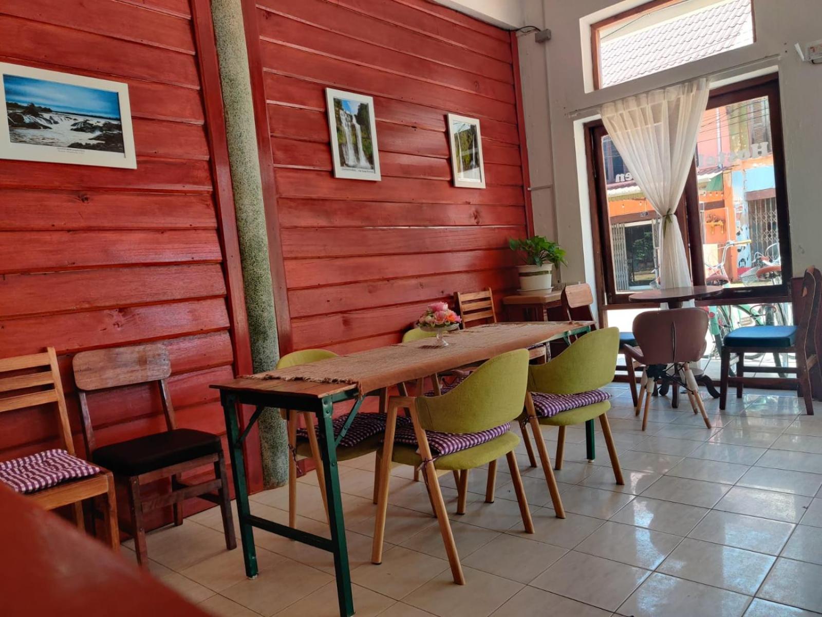 Via Hostel Pakxé Exteriör bild