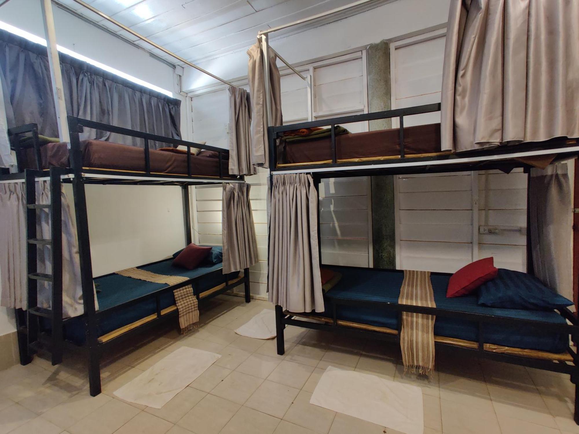 Via Hostel Pakxé Exteriör bild